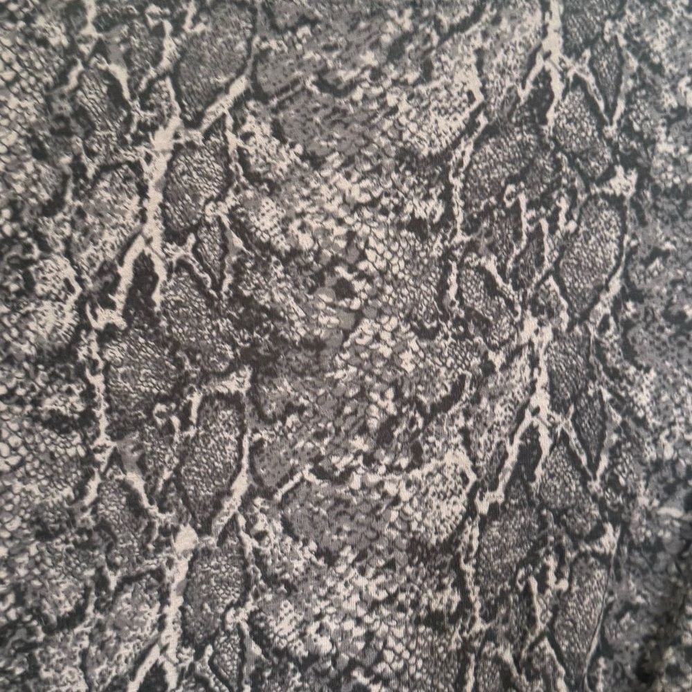 Rails EMILIA SnakeSkin Print Lightweight Puff Sleeve Crew Top Boho Shirt Gray XL - Picture 5 of 16